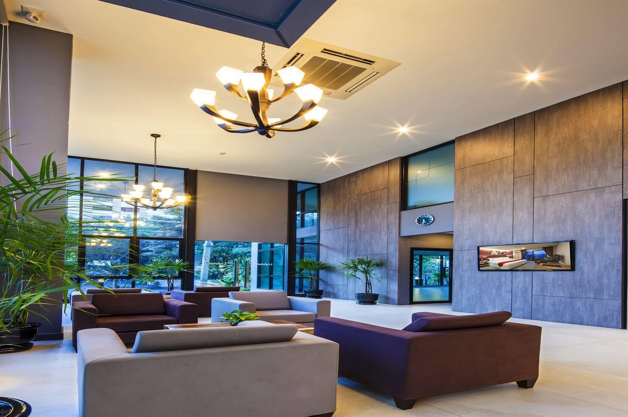 Livotel Hotel Lat Phrao Bangkok Esterno foto