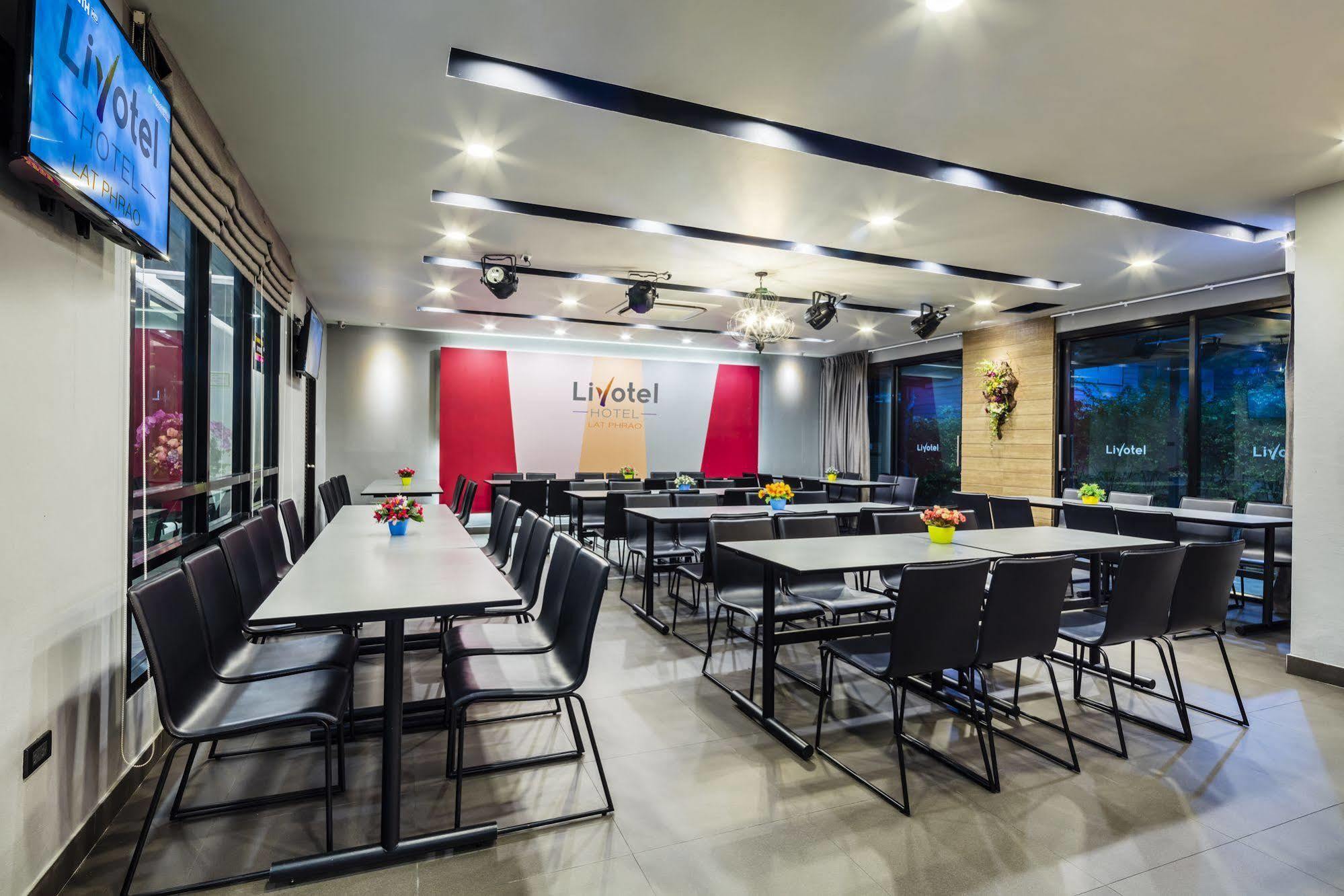 Livotel Hotel Lat Phrao Bangkok Esterno foto