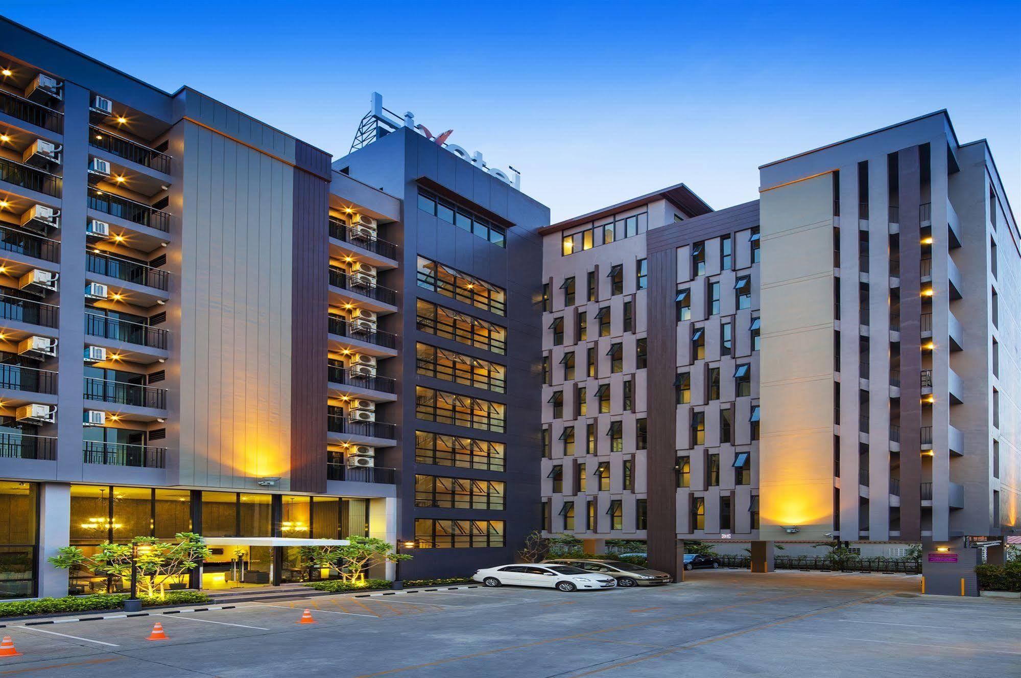 Livotel Hotel Lat Phrao Bangkok Esterno foto